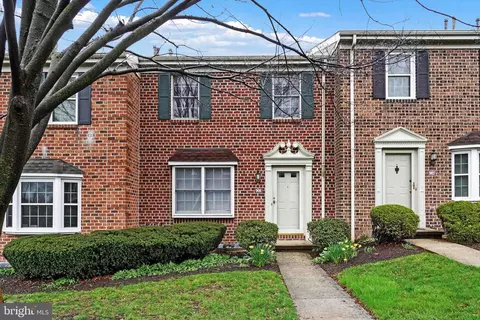 908 Chambers Rdg #908, York, PA 17402