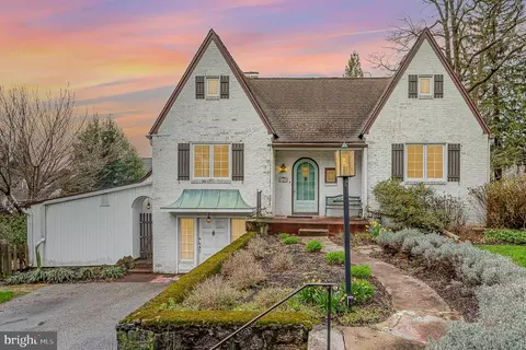 1900 Crescent Rd, York, PA 17403