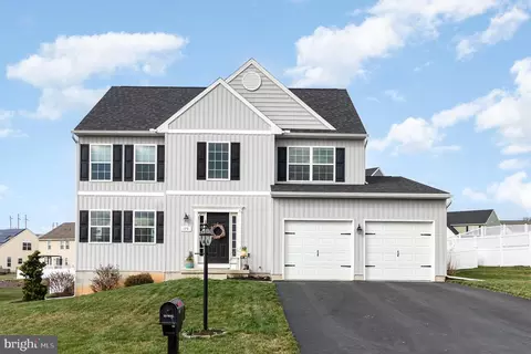 175 Farm House Ln, York, PA 17408