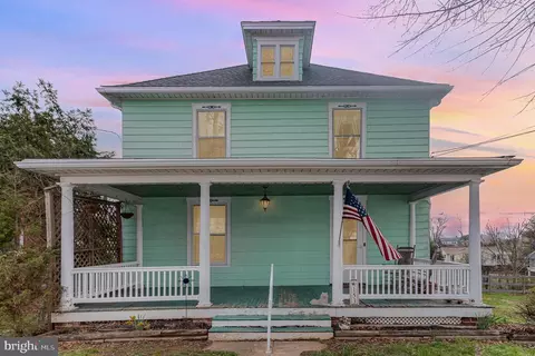 153 E Main St, New Freedom, PA 17349