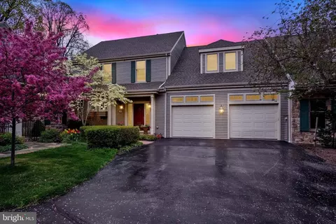 2055 Rosewood Ln, York, PA 17403