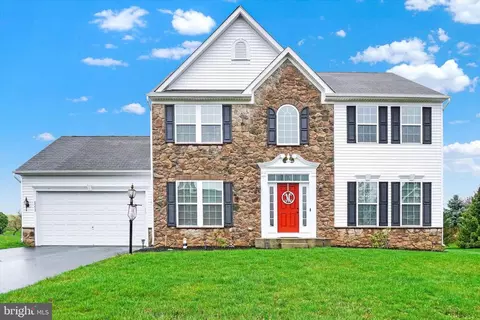 8552 Diamond Run Ct, Seven Valleys, PA 17360