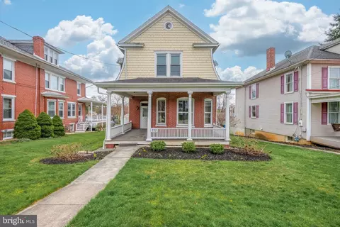 232 W Market St, Hellam, PA 17406