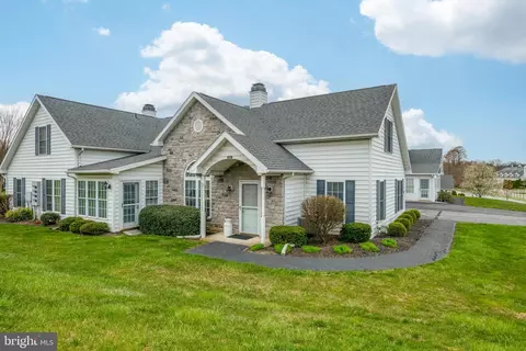 332 Clarks Way #332, York, PA 17403