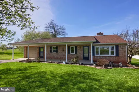 3591 W Canal Rd, Dover, PA 17315