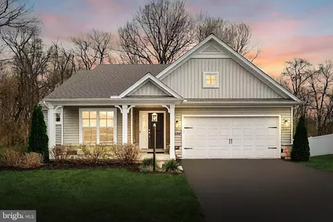 3568 Fox Pointe Ln, York, PA 17404