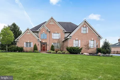 1605 Detwiler Dr, York, PA 17404