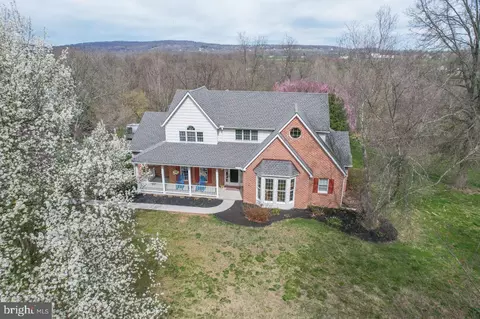 336 Laurel Dr, York, PA 17406