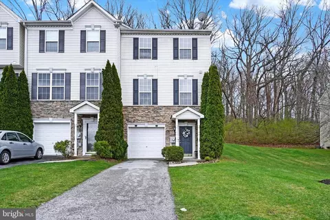 354 Bruaw Dr, York, PA 17406