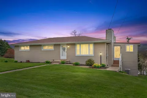 673 Wyndamere Rd, Lewisberry, PA 17339