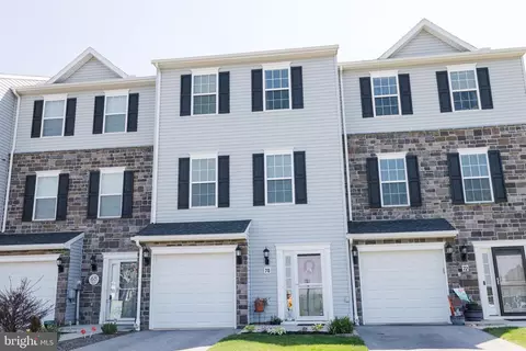 70 Holstein Dr, Hanover, PA 17331