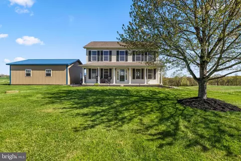 10 Devilbiss Ln, Fawn Grove, PA 17321