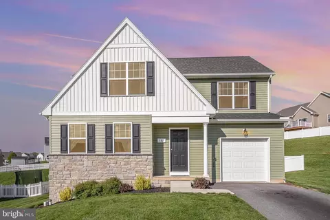 187 Valley View Cir, York, PA 17408