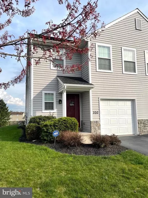 200 Cedar Run Dr, York, PA 17404