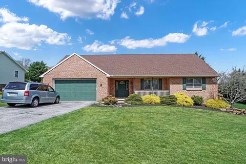 1029 Woodridge Rd, Red Lion, PA 17356