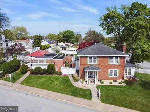 11 Pleasant View St, Red Lion, PA 17356