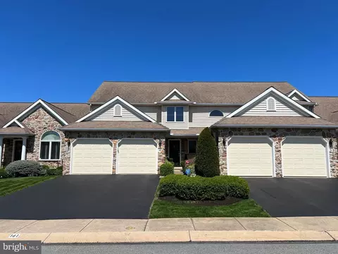 141 S Fountain Dr, York, PA 17402
