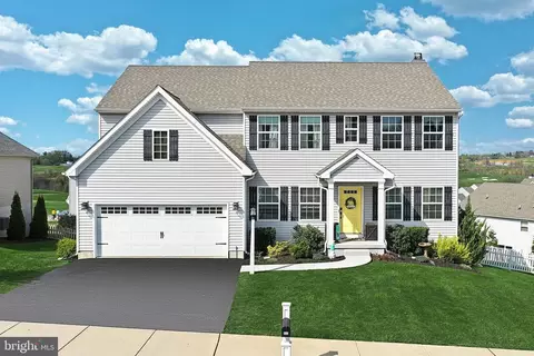 603 Hennyson Dr, York, PA 17402