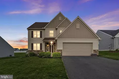 1633 Fountain Rock Dr, Dover, PA 17315
