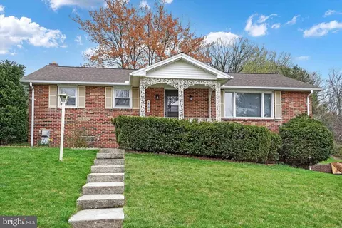 500 Maywood Rd, York, PA 17402