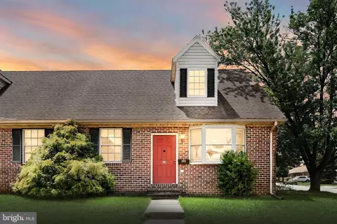 439 Grant Dr, Hanover, PA 17331
