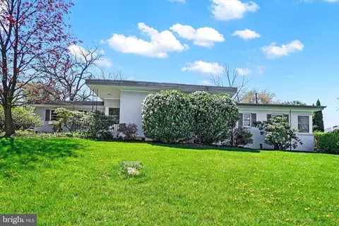 1600 Hillock Ln, York, PA 17403
