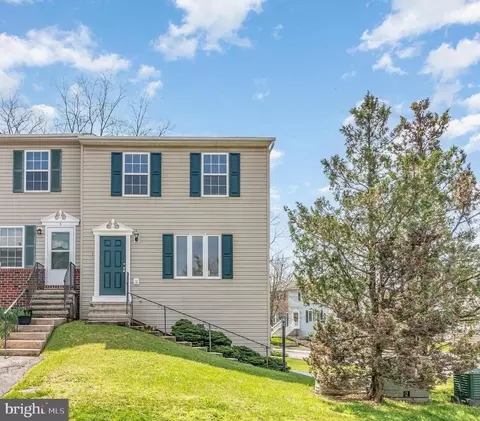 1 Red Barberry Dr, Etters, PA 17319