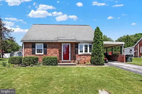 1715 Pelham Dr, York, PA 17406