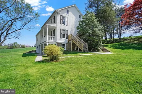 970 S Pleasant Ave, Dallastown, PA 17313