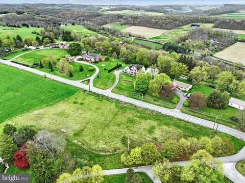 950 S Pleasant Ave, Dallastown, PA 17313