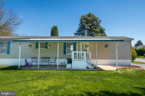 751 Laura Ln, York, PA 17402