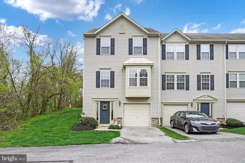 1173 Blue Bird Ln, York, PA 17402