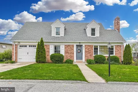 877 Clearmount Rd, York, PA 17403