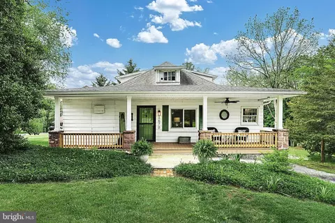 1670 Poplars Rd, York, PA 17408