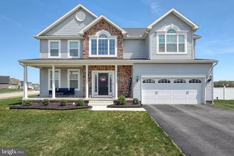 1400 Maple Ln, Hanover, PA 17331
