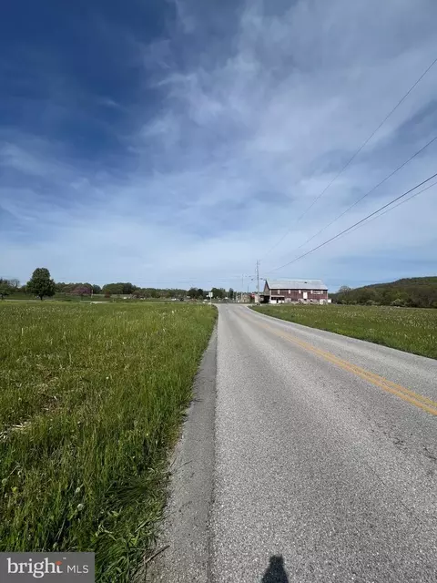 302 W Ridge Rd, Dillsburg, PA 17019