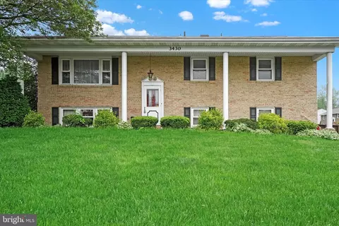 3430 Cranmere Ln, York, PA 17402