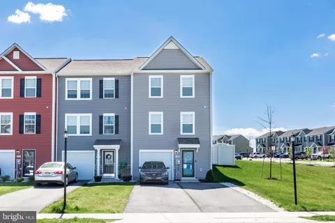 100 Ayrshire Dr, Hanover, PA 17331