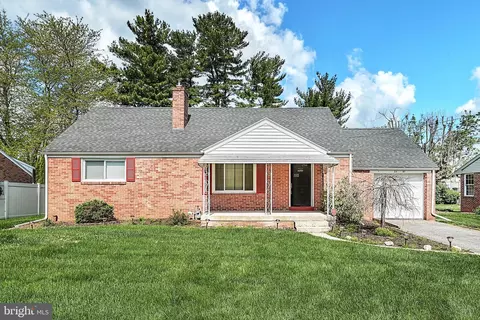 2387 Maple Rd, York, PA 17408