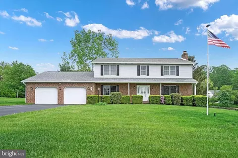 1 Shetland Dr, Shrewsbury, PA 17361