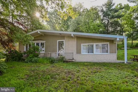 495 Pinehurst Rd, York, PA 17402