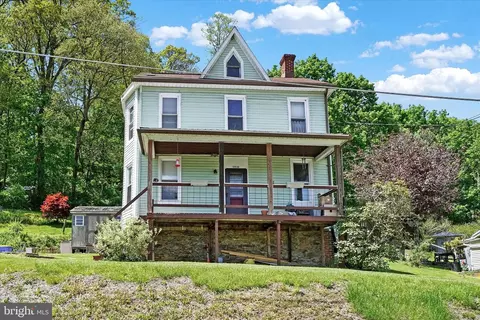 11926 Pleasant Valley Rd, Glen Rock, PA 17327