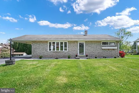 2566 Emig Mill Rd, Dover, PA 17315