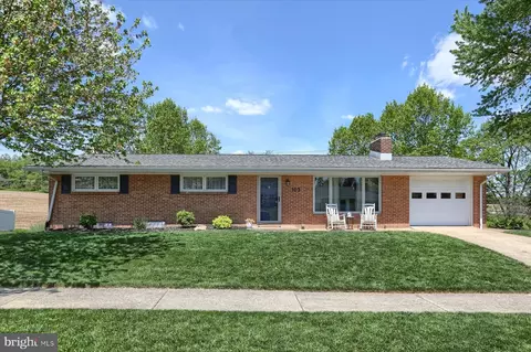 103 Sunset Dr, New Cumberland, PA 17070