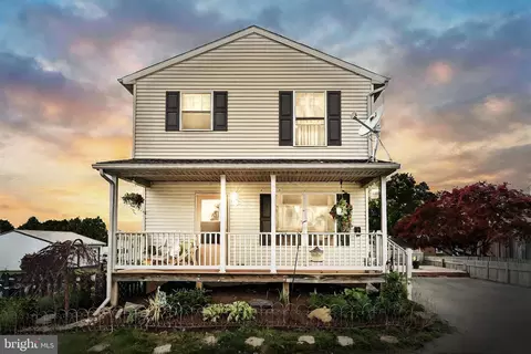 1 W Star Ave, Dallastown, PA 17313