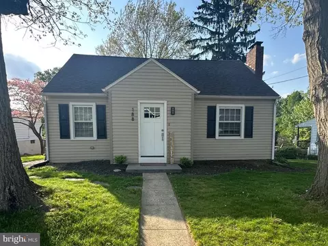 188 S 4th St, Mount Wolf, PA 17347