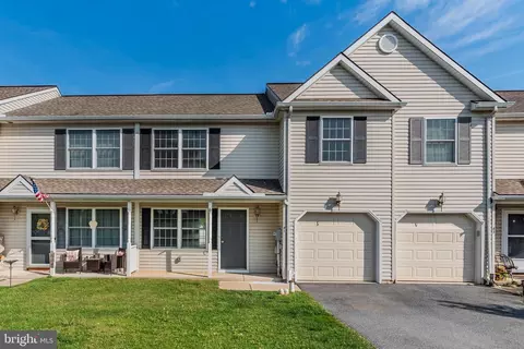 41 Riverview Dr, Wrightsville, PA 17368
