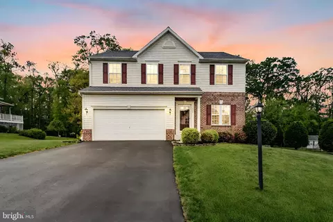 2209 Reservoir Heights Dr, Hanover, PA 17331