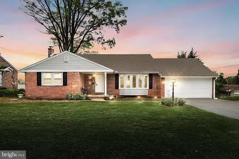 2431 Beeler Ave, York, PA 17408