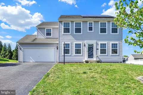 87 Coriander Ln, Manchester, PA 17345